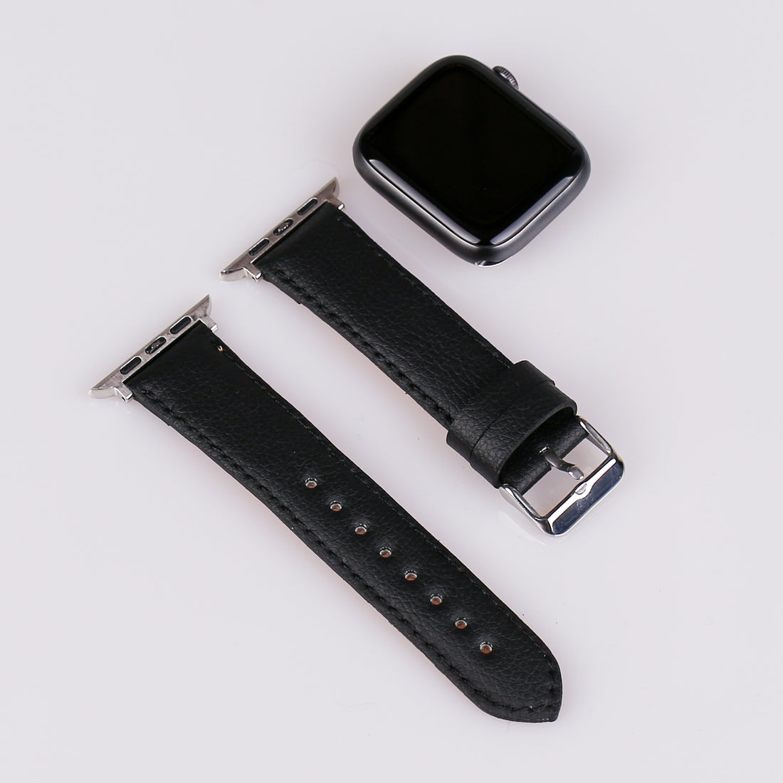 Siyah apple watch saat kordonu